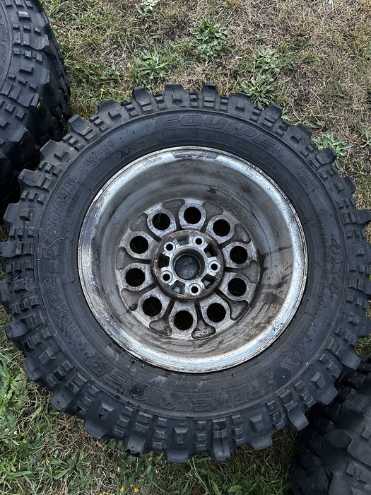 4 koła terenowe Jeep 4x4 235/70/R15