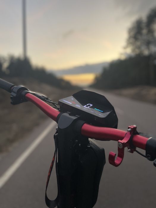 Продам Kugo G2 2025рік