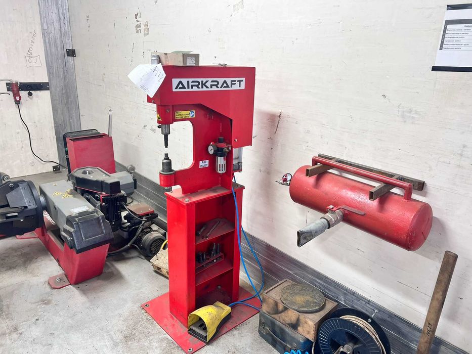 Продам легковий та грузовий TIR шиномонтаж Київ - Одеса