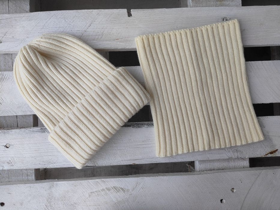 Zestaw na zimę na chłodną jesień czapka komin z merino ręczna robota