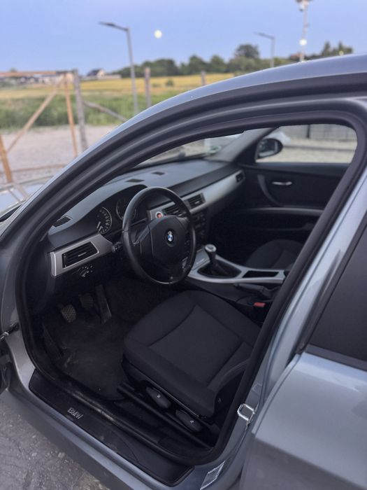 BMW Seria 3 E90 320i | Zadbane | 7 lat w jednych rękach |