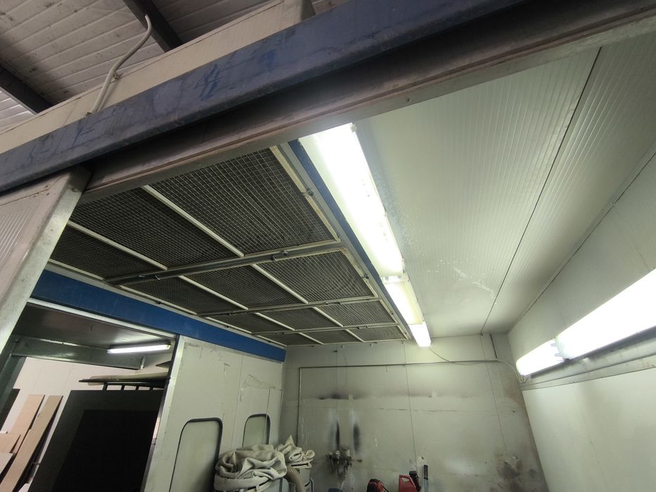 Cabine de envernizamento e lacagem