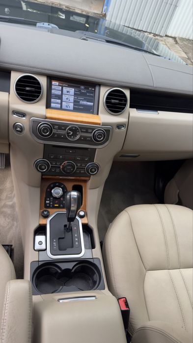 Land Rover Discovery 5.0 V8 2012 | Ciemna zieleń | 190 000 km