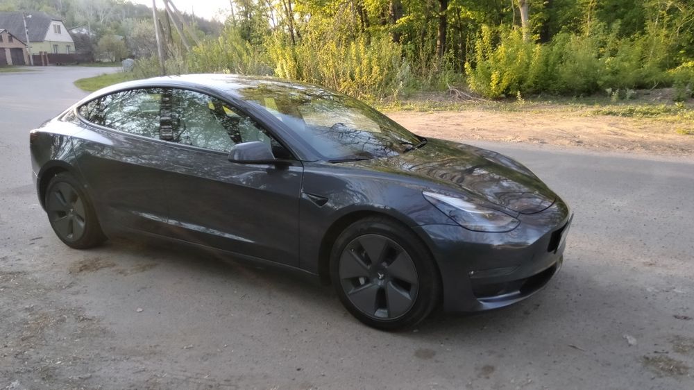 Продам Tesla Model 3 2021