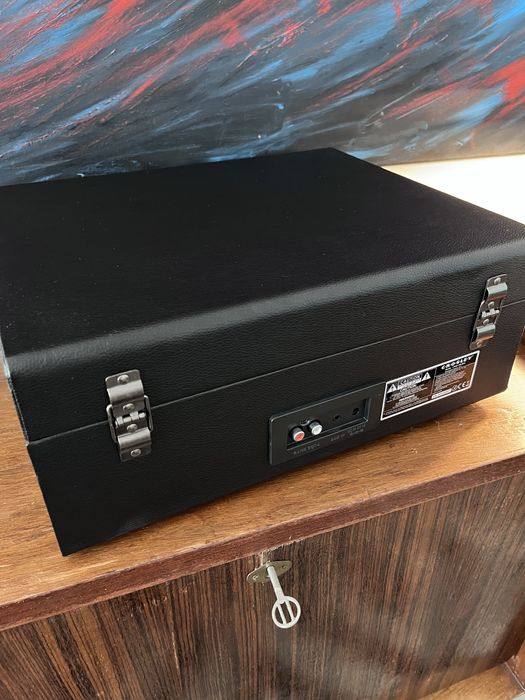 Gira-discos portátil Crosley Voyager