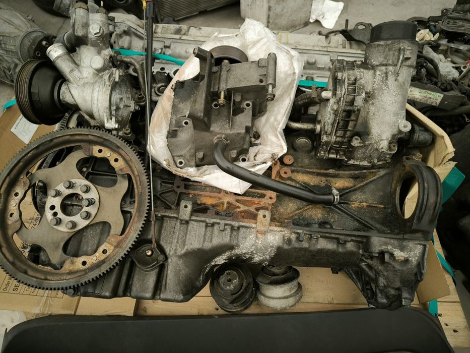 Mercedes silnik 2.8 m104 części