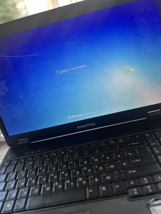Продам ноут, робочий,eMachines E528-902G25Mnkk. 2010р