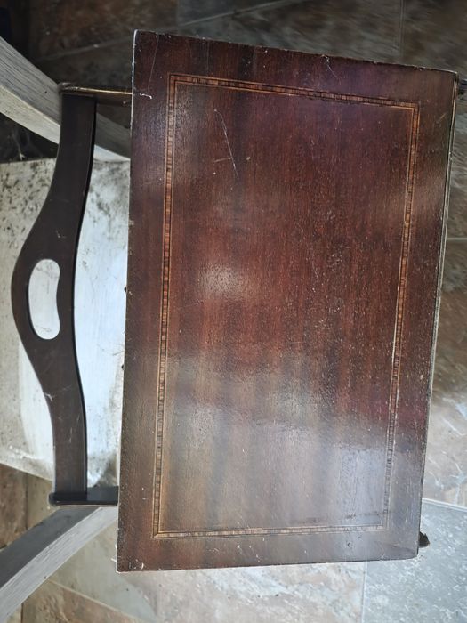 Cesto arrumação caixa porta revistas em madeira castanha com pega central estilo clássico