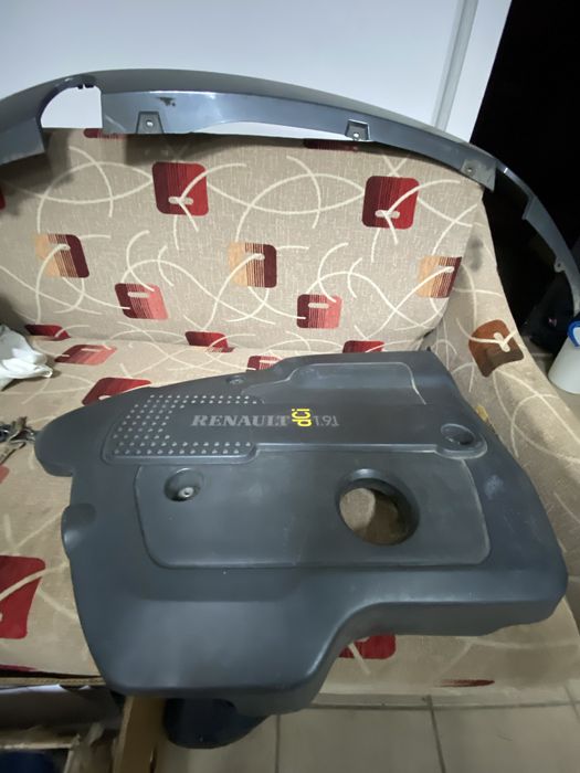 Продам кришку мотора Renault 1.9cdi