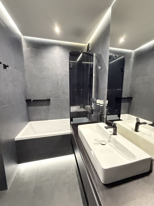 Продам найкращу квартиру в Липках з видом на озеро!