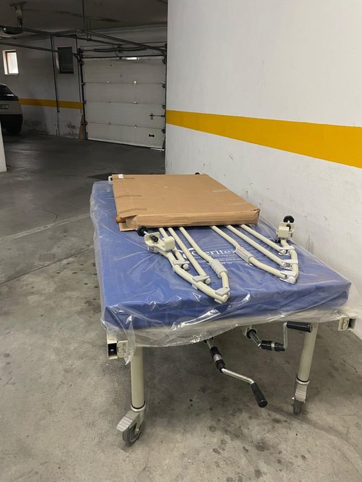 Cama hospitalar manual com rodas com colchao e laterais