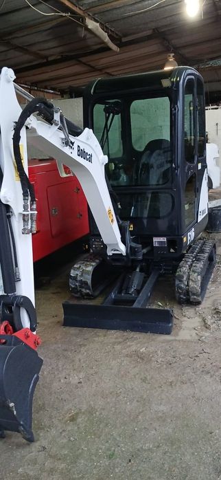 Máquina BoBcat E16
