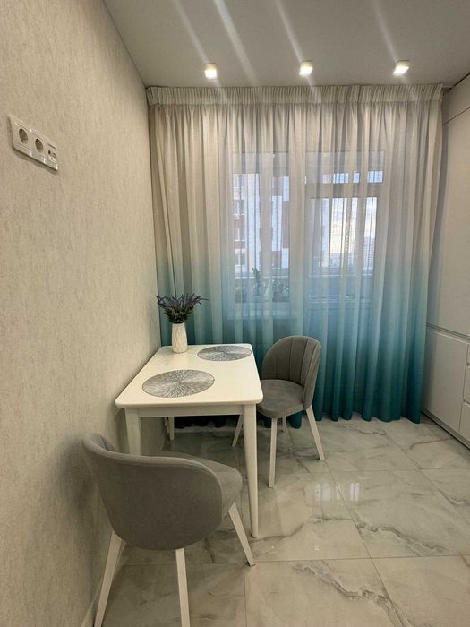 Продаж стильної 1к квартири 40 м² у Вишневому — вул. Святошинська, 58