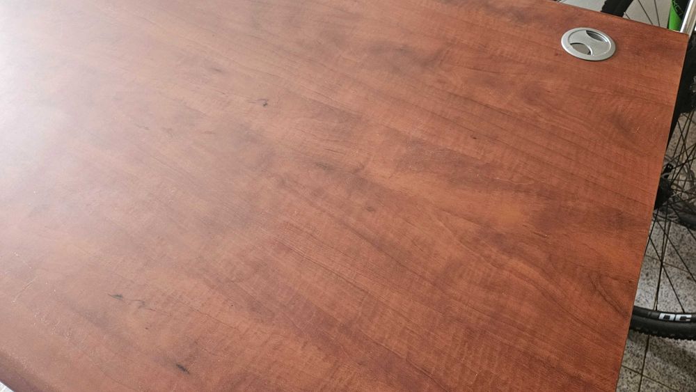 Vendo secretária robusta