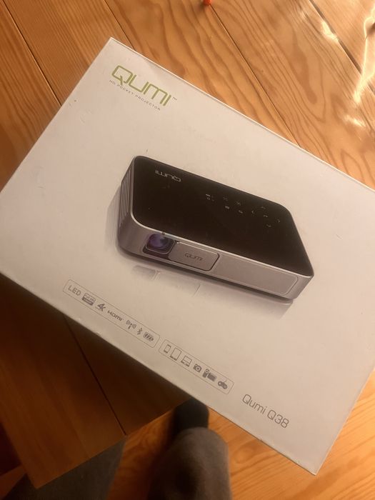 Qumi Q38 Portatil Projector