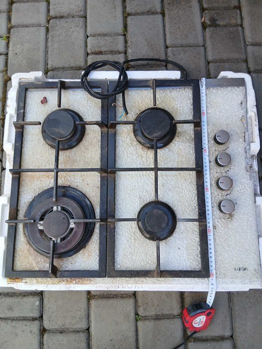 Решітки  до газової плити, газова плита в робочому стані
