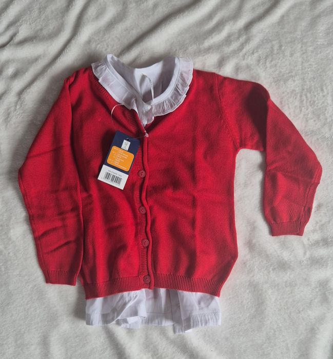 Czerwony sweterek