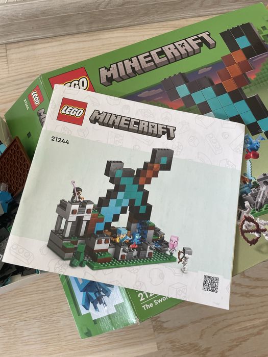 Конструктор Lego Minecraft The Sword Outpost 21244