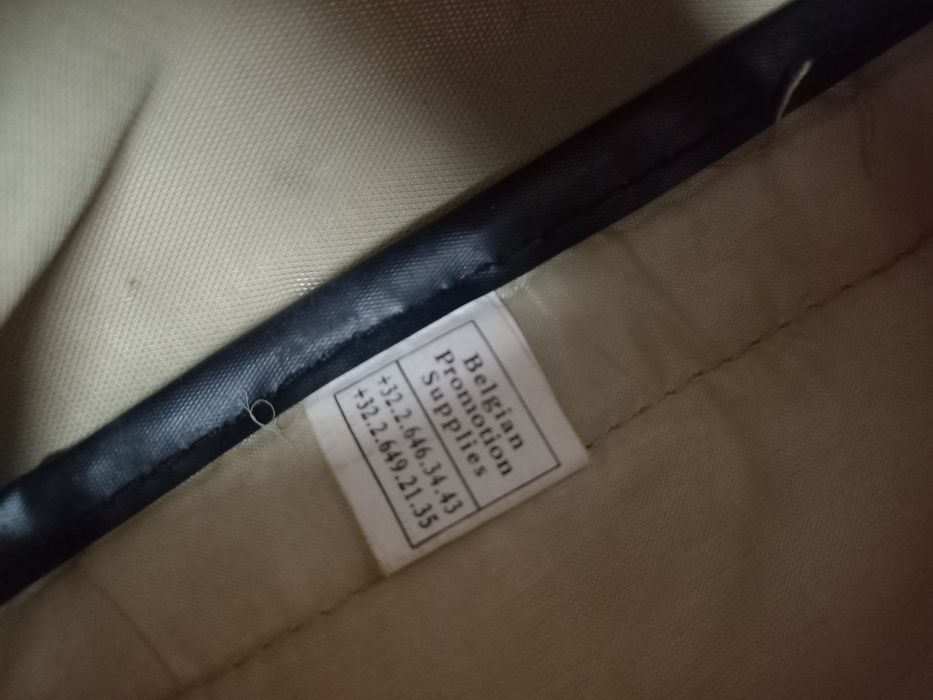 Saco/ mochila ,ajustável. Fecho a funcionar perfeitamente