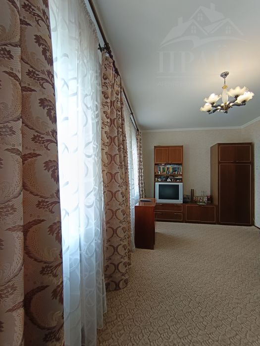 Укомплектований будинок на Роменській