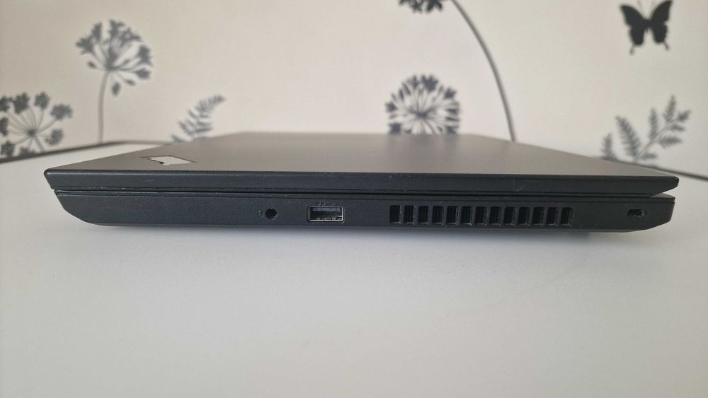 Lenovo ThinkPad L490 / i5-8265U / 8GB-DDR4 / SSD-256GB NVME / FHD-IPS / Windows 11