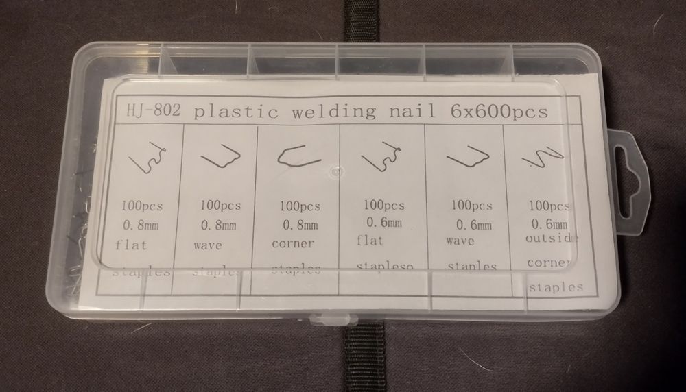 Pistola de soldadura de plástico Parkside + caixa 600 grampos