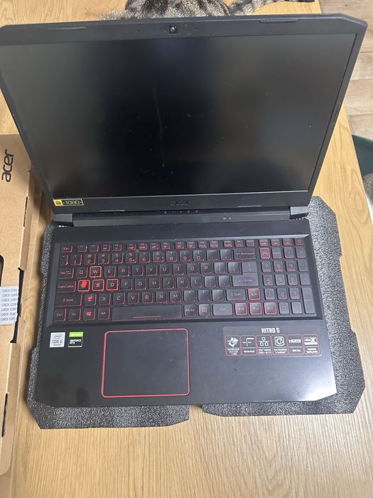 Acer Nitro 5 i5-10300H GTX 1650 4GB 512GB SSD 15,6” FHD IPS