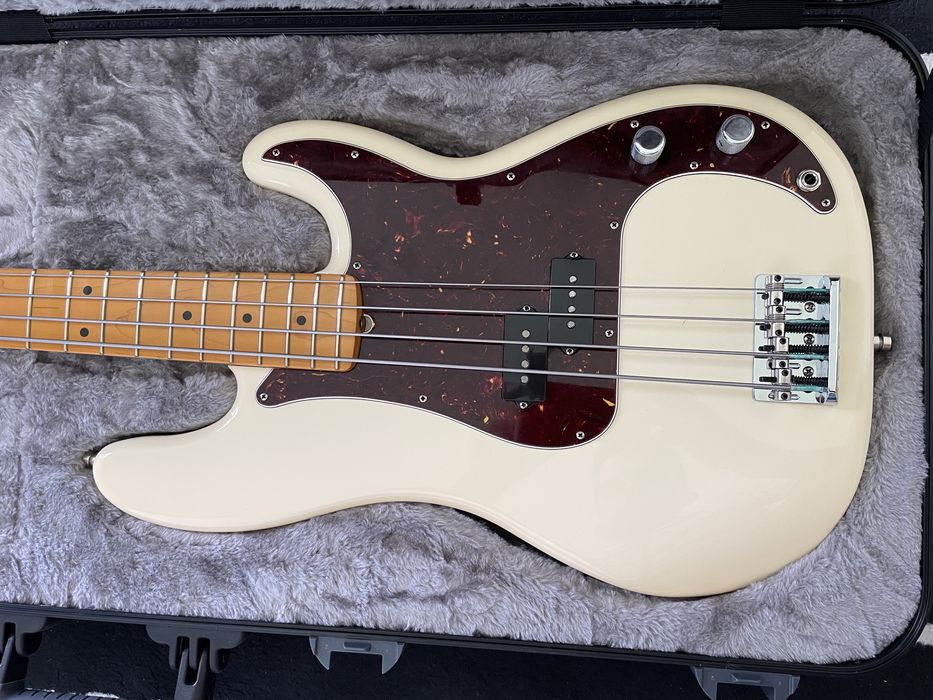 Fender Precision American Professional II