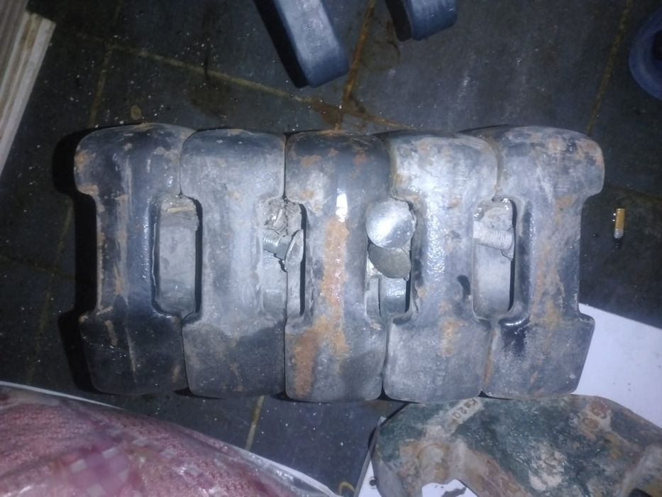 Pesos p/ trator 30kg cada