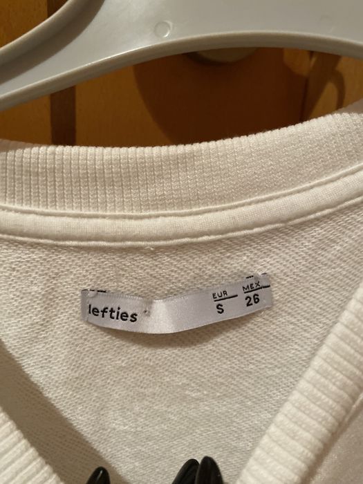 White sweater, size S64751401750913122