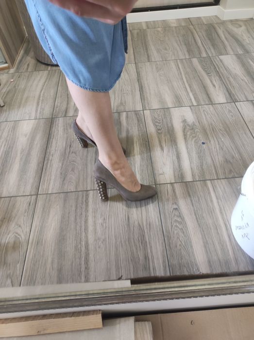 Туфлі сірі замшеві 38 розмір