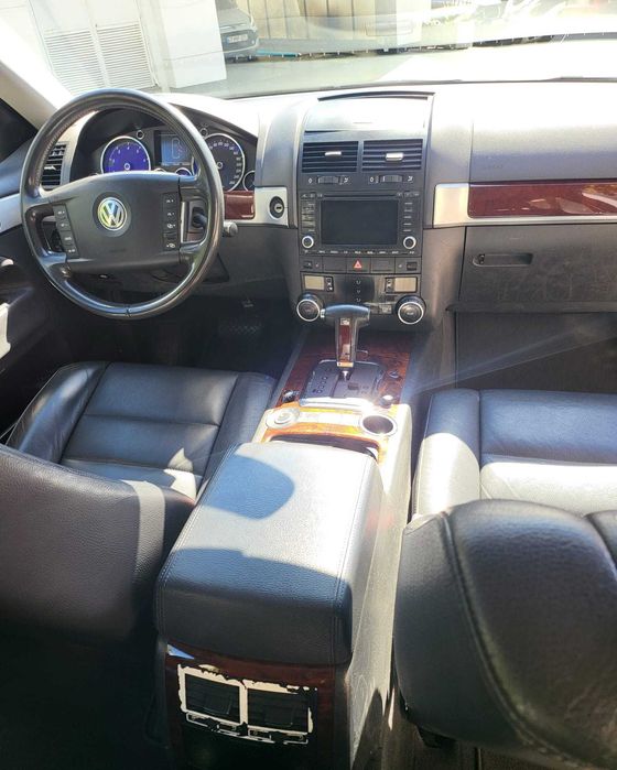 Volkswagen Touareg 3.2 V6, a Gasolina e a GPL.