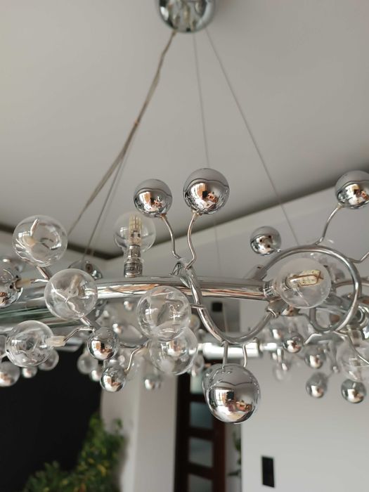 Nowoczesna lampa do salonu i nie tylko