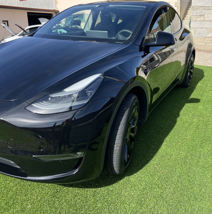 Tesla Y Long Range AWD 2024