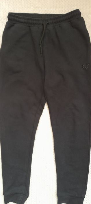 Spodnie dresowe GT 176cm