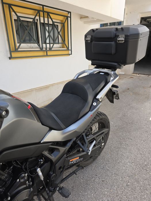 Honda Transalp 750, muito equipada!