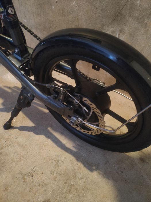 Bicicleta elétrica dobrável