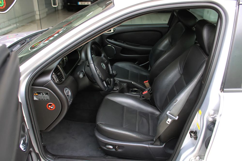 Jaguar X-Type 2.2 D Classic526216751220019205