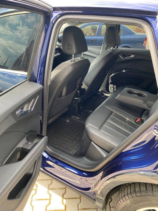 Продам Audi Q4 e-tron