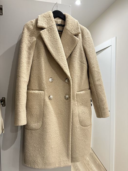 Пальто бежеве тепле демісезонне