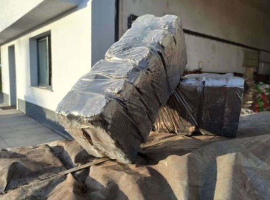 Opał Brykiet torfowy zamiennik węgiel z torfu drewno opałowe kominkowe