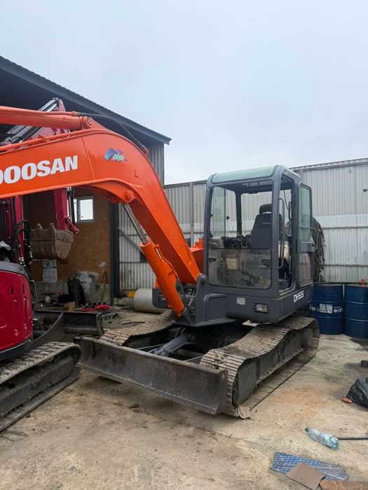 Екскаватор Doosan 55 V