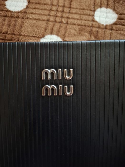 Сумка женская Miu Miu черная, вместительная Жіноча сумка Miu Miu чорна