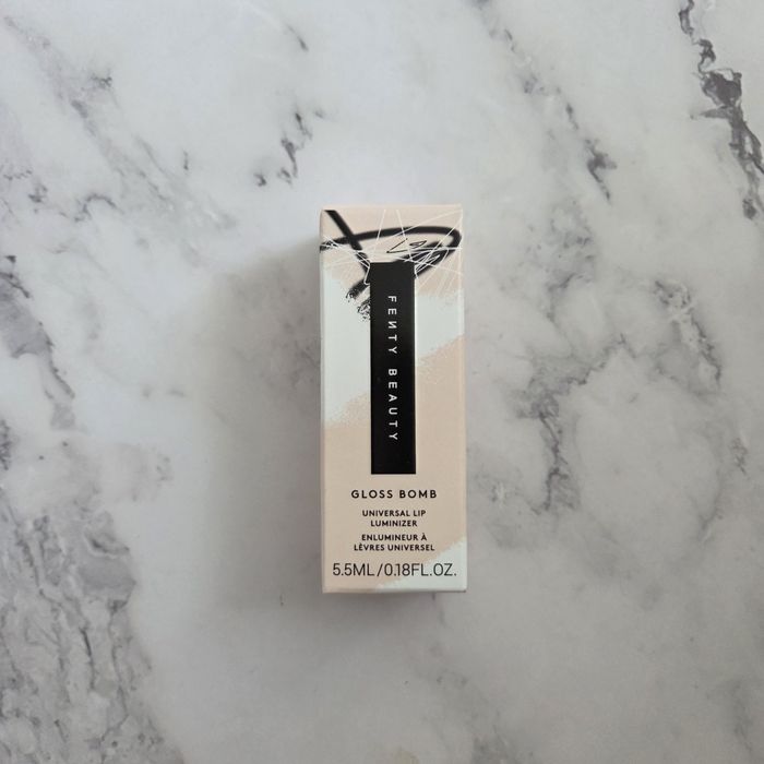 Błyszczyk Fenty beauty odcień 02 Fussy