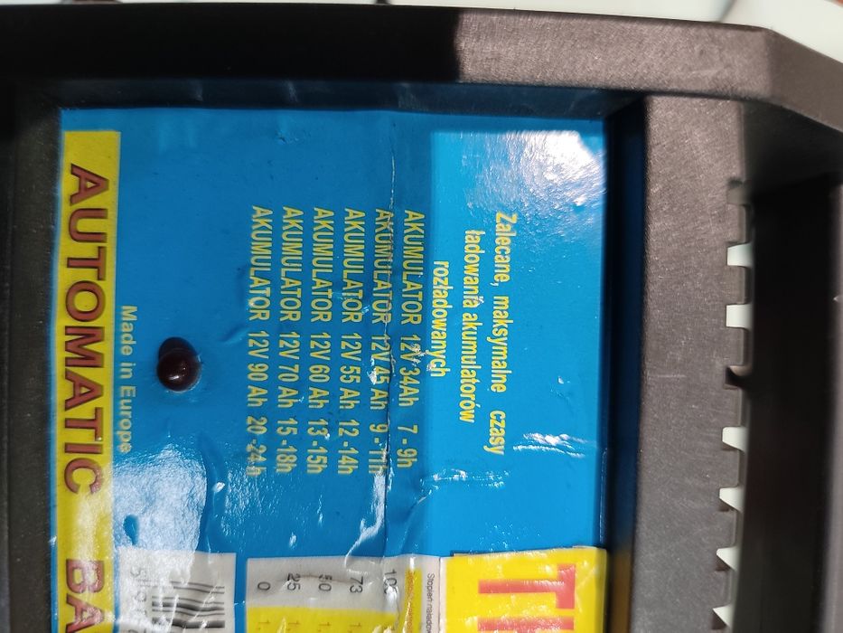 prostownik  ładowarka 12 v