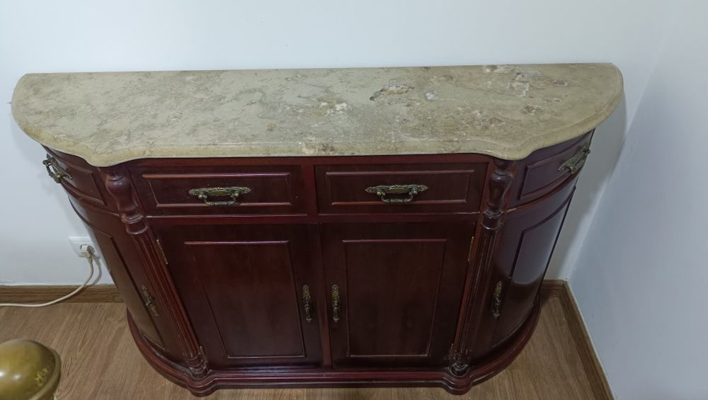 Móvel antigo para restauro