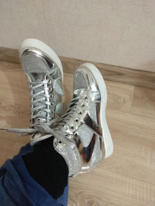38 Lion Sneakersy na koturnie