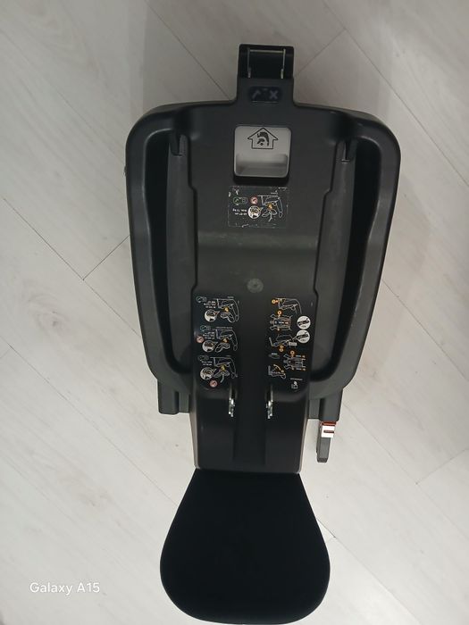 Fotelik Avionaut pixel z bazą