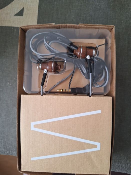 Auriculares / In-ear headphones