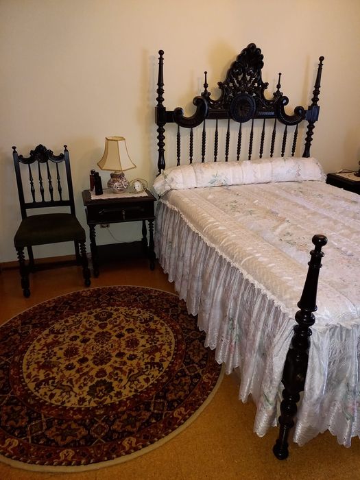 Mobília quarto estilo séc XVII